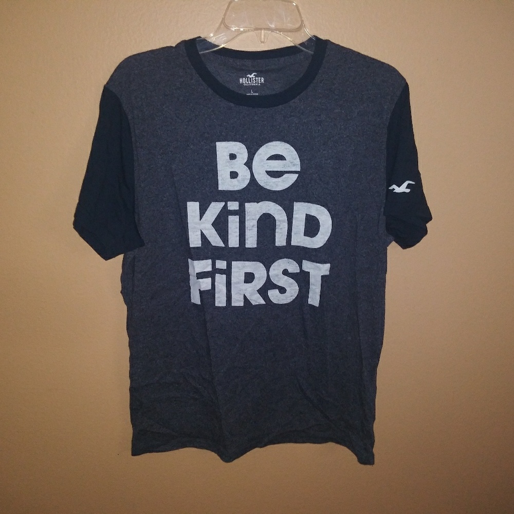 Hollister sz Lg never worn T-Shirt